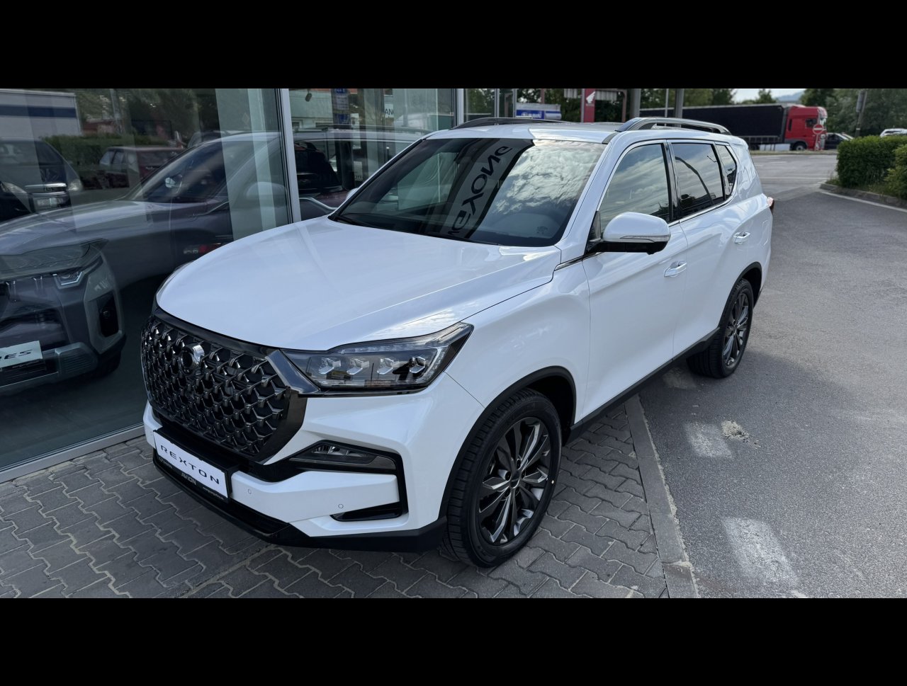Rexton 2.2 D e-XDI Premium 4WD BLACK EDITION - predvádzacie vozidlo